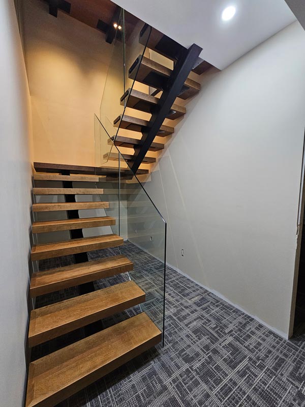 galleries/staircases image 10